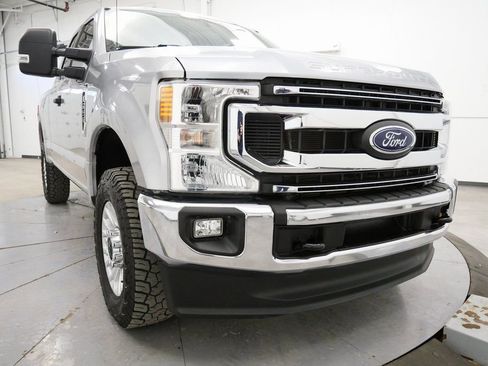 Used 2020 Ford F250 XLT w/ XLT Value Package image 40