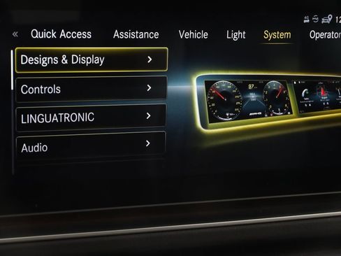 Used 2022 Mercedes-Benz GLE 53 AMG 4MATIC w/ 3rd Row Seat Package image 46