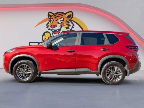 Used 2023 Nissan Rogue S image 8