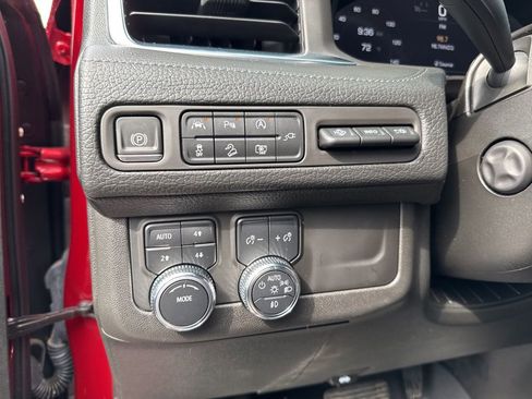 Used 2022 GMC Yukon Denali image 19