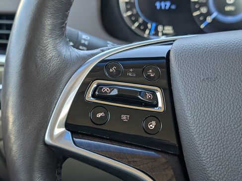 Used 2016 Cadillac XTS Premium image 15