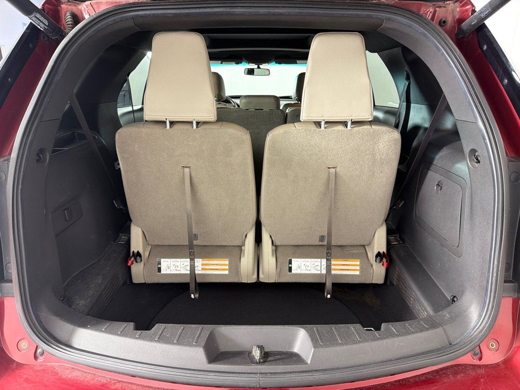 Used 2013 Ford Explorer XLT AWD/4WD image 20