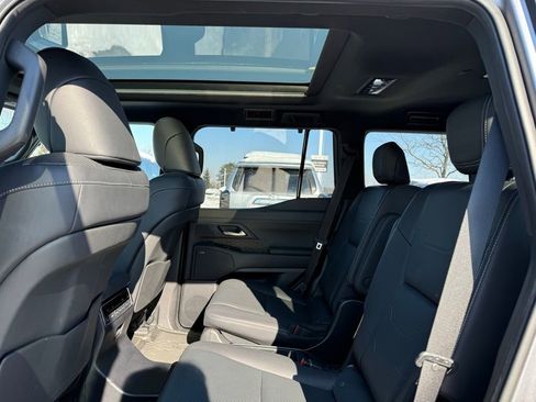 Certified 2024 Lexus GX 550 w/ Accessory Package (2T) image 16