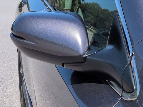 Used 2018 Honda CR-V Touring image 12
