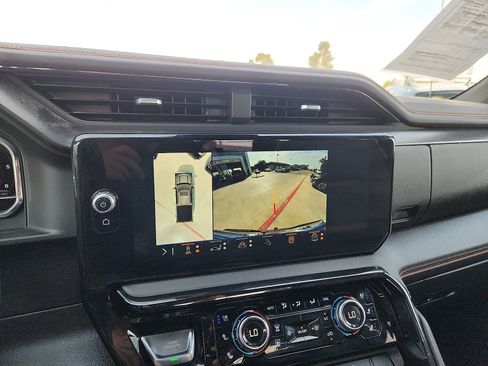 Used 2025 GMC Sierra 1500 AT4 image 18