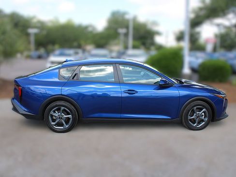 Certified 2025 Kia K4 FWD image 5