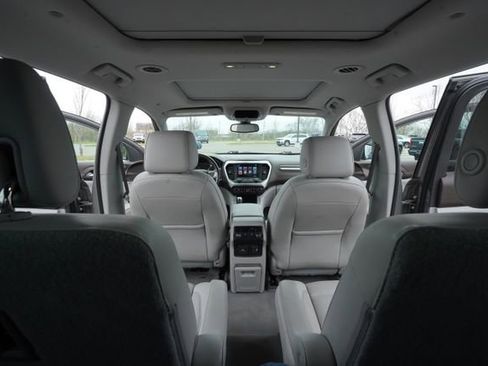 Used 2019 GMC Acadia SLT image 25