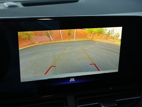 New 2026 Chevrolet Trax RS w/ Sunroof Package FWD image 4