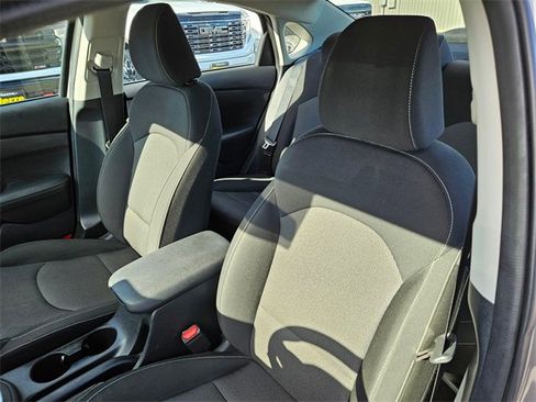 Used 2024 Kia Forte LXS image 12