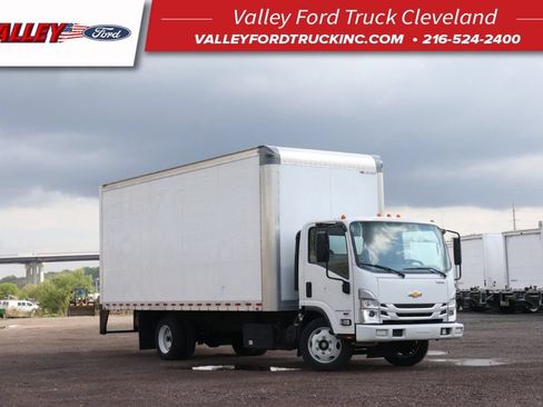 Used 2023 Chevrolet Low Cab Forward 5500XD RWD image 1