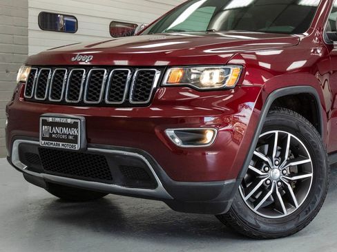 Used 2018 Jeep Grand Cherokee Limited image 13