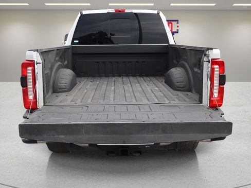 Used 2024 Ford F250 Lariat w/ FX4 Off-Road Package AWD/4WD image 11