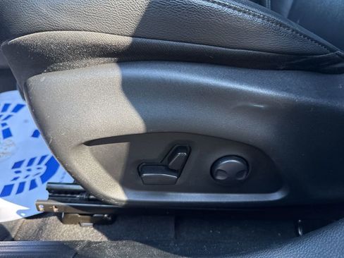 Used 2025 Jeep Compass Limited image 12