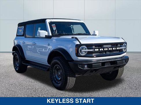 Certified 2025 Ford Bronco Outer Banks w/ Sasquatch Package image 7