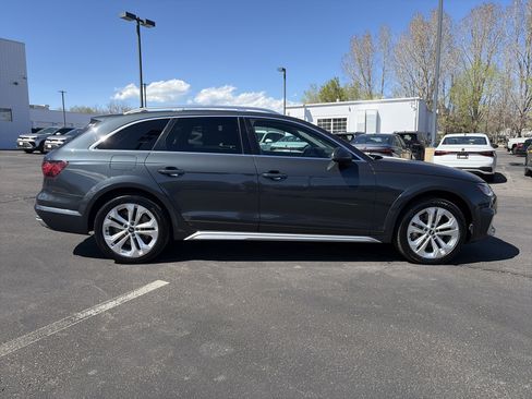 Used 2022 Audi A4 2.0T allroad Premium w/ Convenience Package AWD/4WD image 5