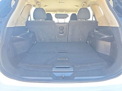Certified 2020 Nissan Rogue SV image 19
