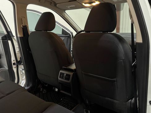 Used 2025 Nissan Rogue S AWD/4WD image 13