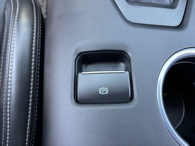 Used 2025 Ford Mustang Premium RWD image 27