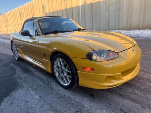 Used 2002 MAZDA MX-5 Miata SE image 4