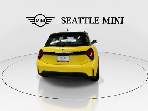 Certified 2025 MINI Cooper S image 10