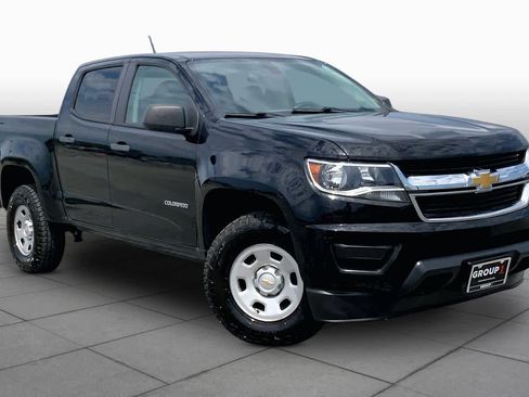 Used 2020 Chevrolet Colorado W/T w/ WT Convenience Package RWD image 3
