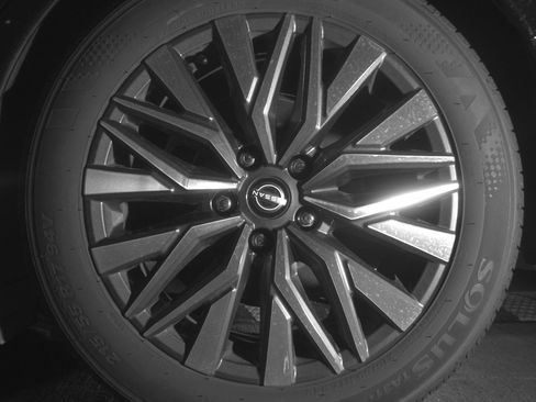 Used 2025 Nissan Altima 2.5 SV image 14