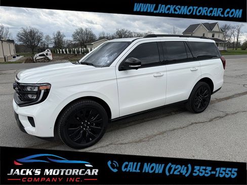 Used 2025 Ford Expedition Platinum w/ Stealth Appearance Package image 11