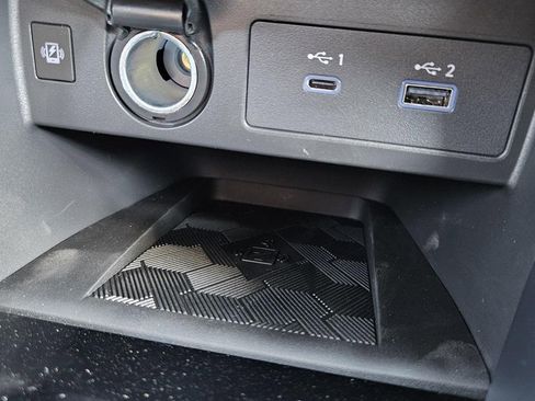 New 2025 Nissan Versa SR w/ Trunk Package image 14