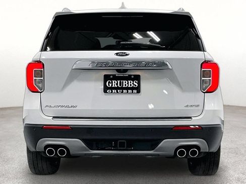 Used 2023 Ford Explorer Platinum w/ Technology Package AWD/4WD image 5