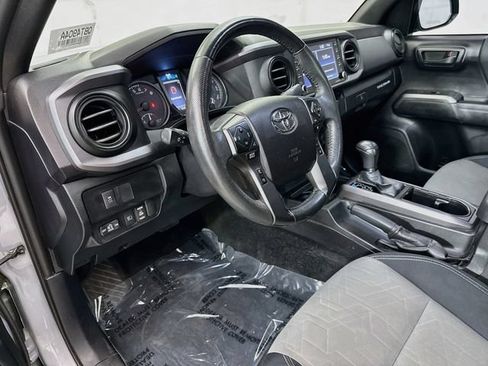 Used 2021 Toyota Tacoma TRD Off-Road AWD/4WD image 9