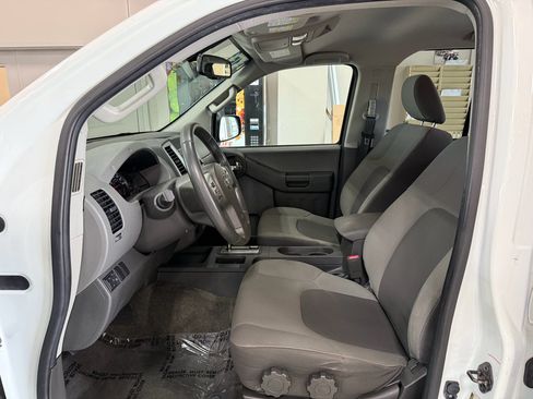 Used 2015 Nissan Xterra S RWD image 8