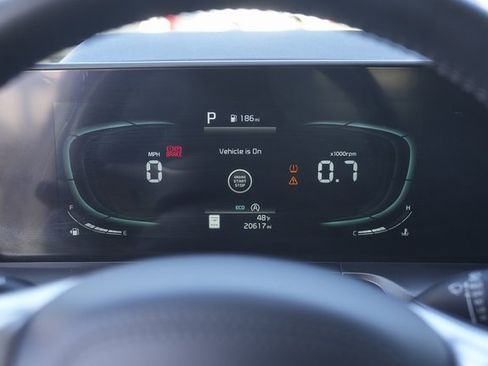 Used 2023 Kia Telluride S image 24