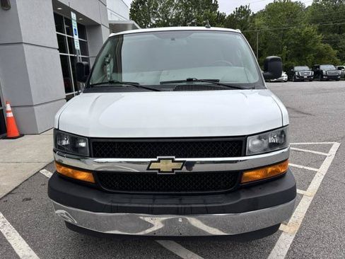 Used 2022 Chevrolet Express 2500 w/ Driver Convenience Package RWD image 3