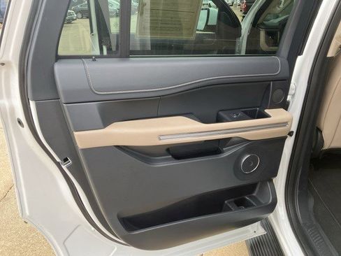 Used 2024 Ford Expedition Max Limited image 23