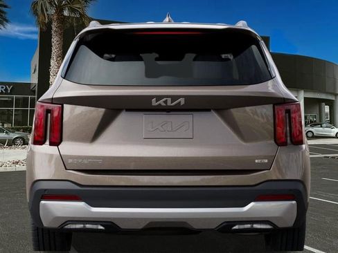 New 2026 Kia Sorento EX FWD image 15