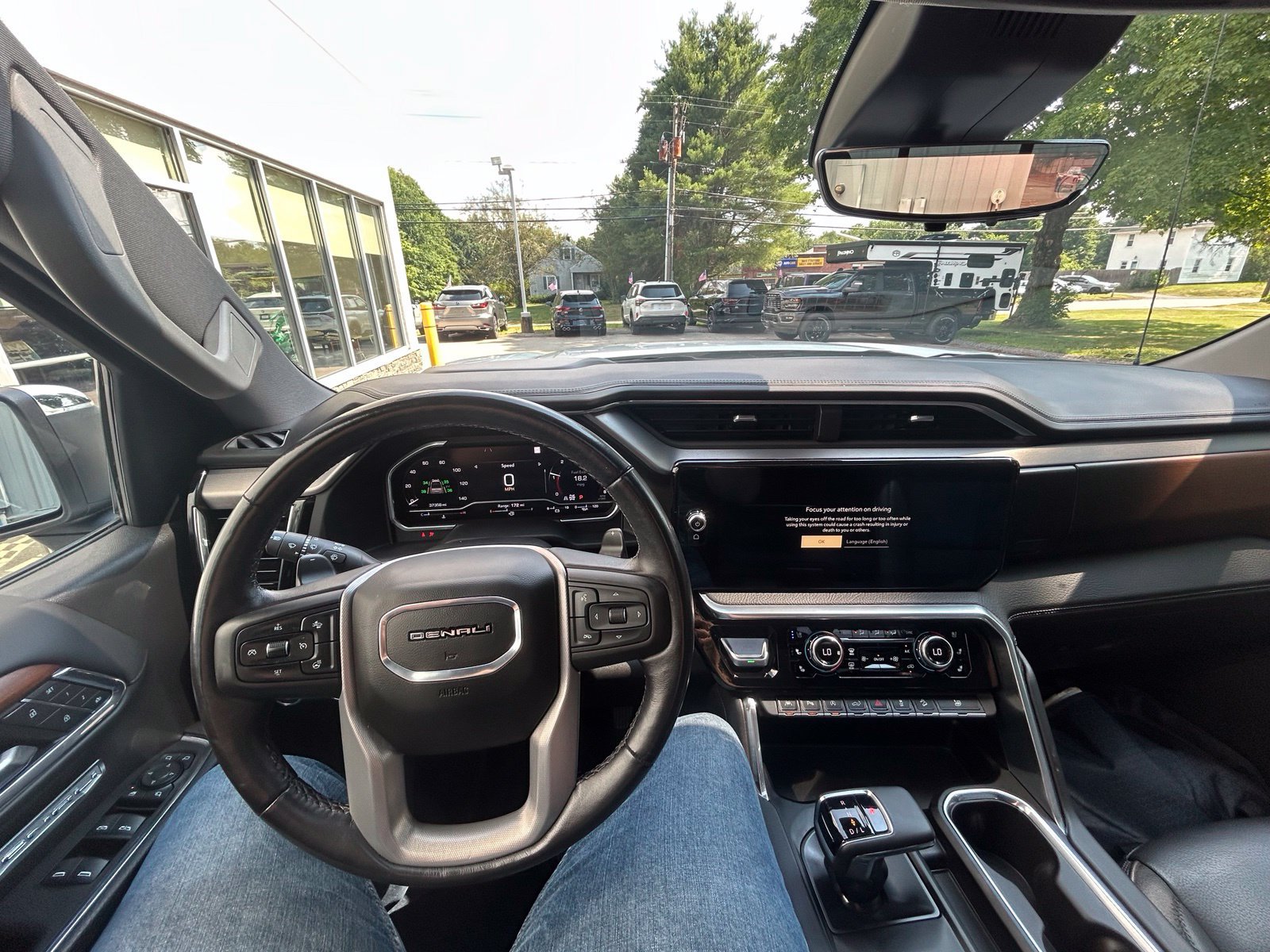 Used 2023 GMC Sierra 1500 Denali w/ Denali Reserve Package AWD/4WD image 16