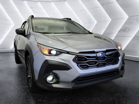 Used 2024 Subaru Crosstrek 2.0i Premium image 1