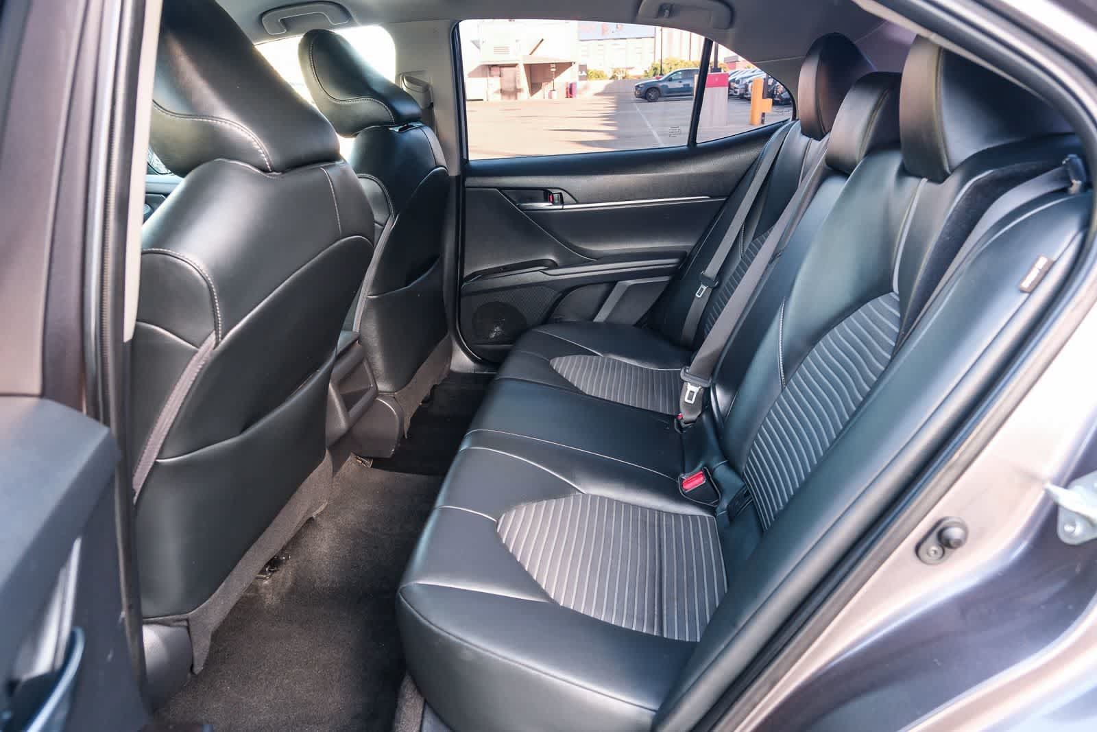 Used 2022 Toyota Camry SE FWD image 19