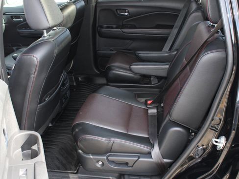 Used 2021 Honda Pilot Black Edition image 18