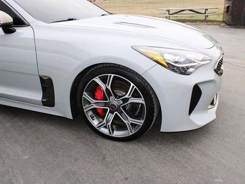 Used 2018 Kia Stinger GT image 9