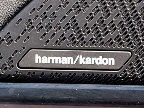 Used 2024 BMW i5 eDrive40i w/ Premium Package image 25