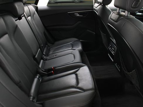 Used 2019 Audi Q8 Premium Plus w/ Premium Plus AWD/4WD image 29