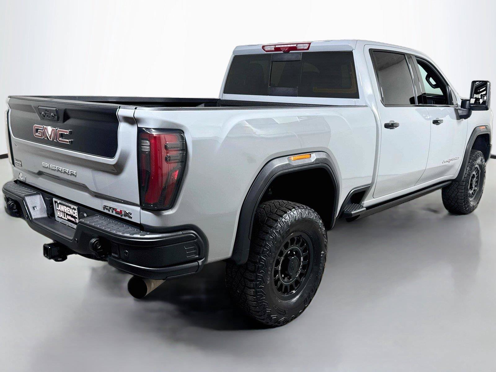 Certified 2025 GMC Sierra 2500 AT4X w/ AT4X AEV Edition AWD/4WD image 4