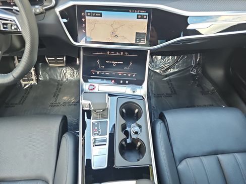 Used 2021 Audi RS 6 image 31