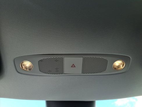 Used 2021 Tesla Model Y Long Range image 17