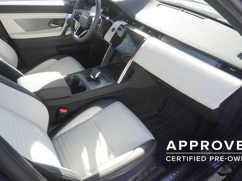 Used 2025 Land Rover Discovery Sport Dynamic SE image 22