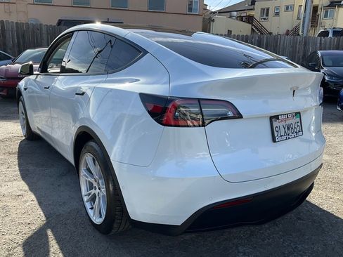 Used 2021 Tesla Model Y Long Range image 88