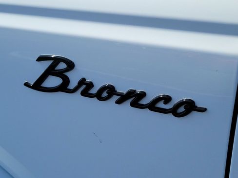 Certified 2025 Ford Bronco Outer Banks AWD/4WD image 7