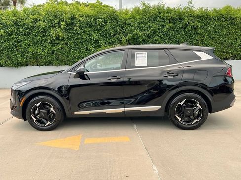 Used 2026 Kia Sportage EX FWD image 4