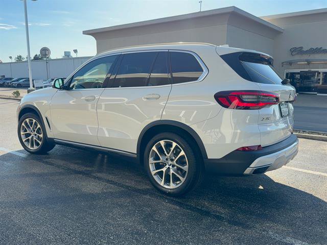 Used 2022 BMW X5 xDrive40i w/ Premium Package AWD/4WD image 9